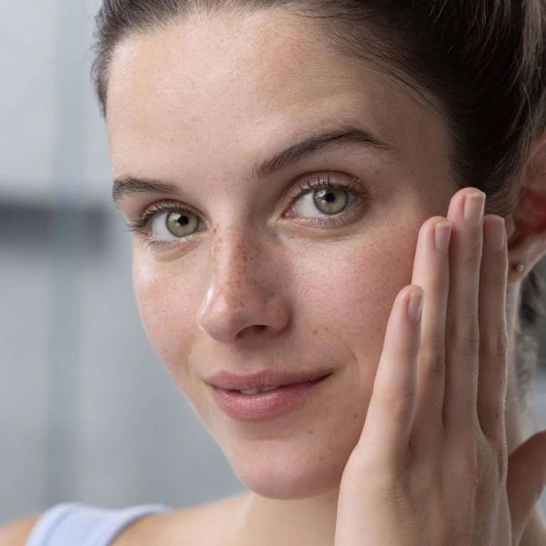 SVR Physiopure Eau Micellaire nettoyant démaquillant pureté douceur, rechargeable  (400 ml)