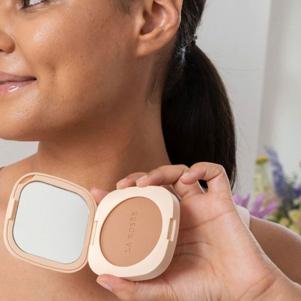 La Rosée Recharge Poudre Compacte Soin à l'abricot Bio Teinte 03 Medium Foncé (8 g)