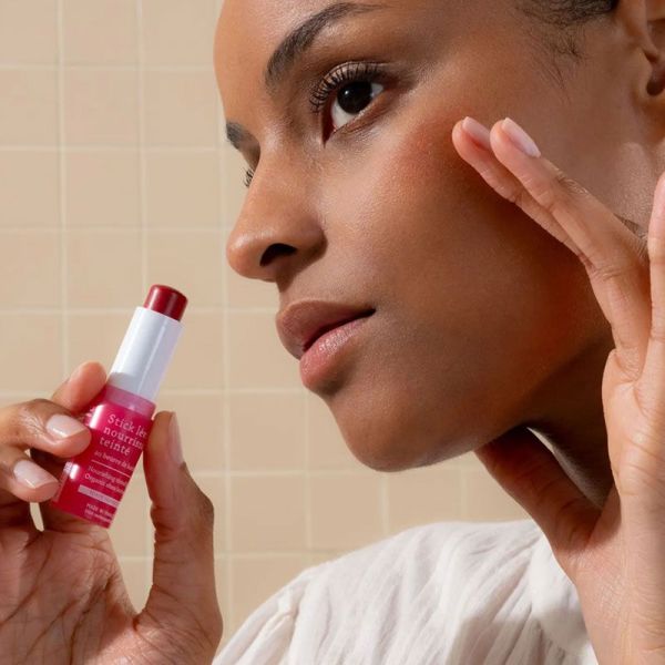 La Rosée Stick lèvres nourrissant teinté au beurre de karité bio rechargeable (4,5 g)