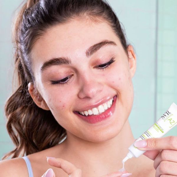 SVR Sebiaclear Gel Flash 4H effet patch invisible stop-boutons anti-marques (15 ml)