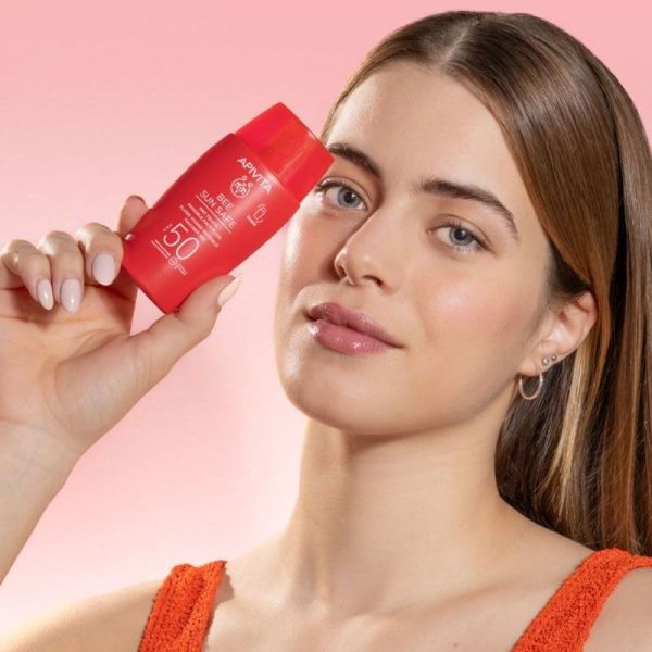 Apivita Bee Sun Safe Fluide Visage Invisible Toucher Sec SPF50 (50 ml)