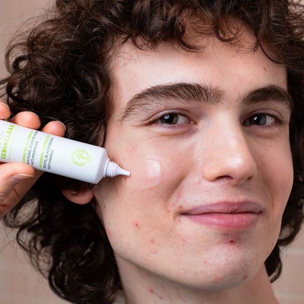 SVR Sebiaclear Gel Active correcteur intensif boutons, points noirs, anti-marques (40 ml)