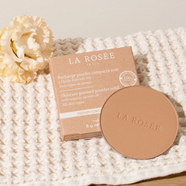 La Rosée Recharge Poudre Compacte Soin à l'abricot Bio Teinte 03 Medium Foncé (8 g)
