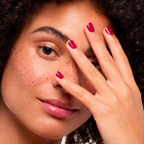 Color Strong Vernis à ongles durcisseur - couleur Rouge Rose (8 ml)