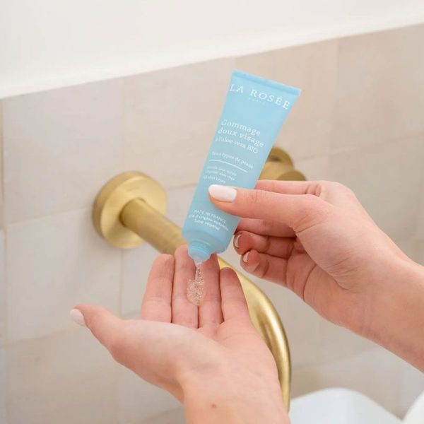 La Rosée Gommage doux visage à l'aloe vera bio tous types de peaux (60 ml)